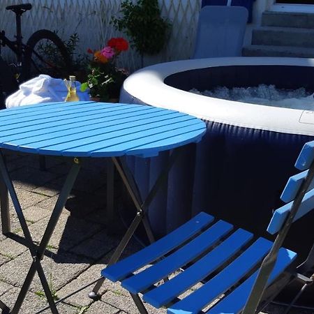 Gite La Petite Maison Horlogere Et Jacuzzi , Raquettes Les Fontenelles Eksteriør bilde
